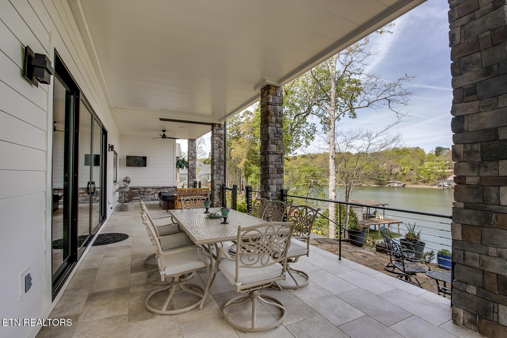 314 Miami Lane Loudon, TN 37774 - Photo 44 of 60 44_314 Miami Lane_CoveredPatio01