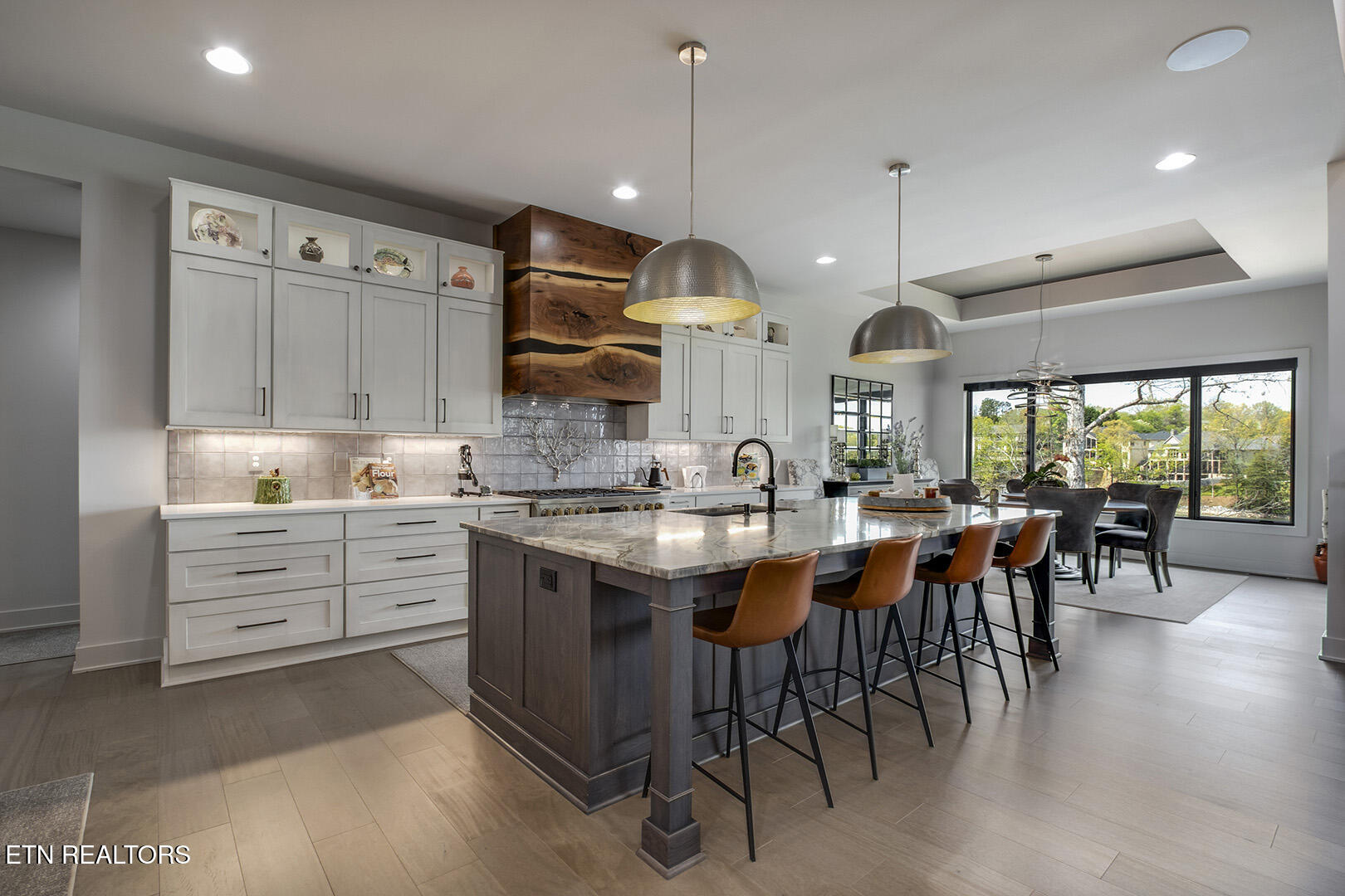 314 Miami Lane Loudon, TN 37774 - Photo 9 of 60 09_314 Miami Lane_BreakfastBar