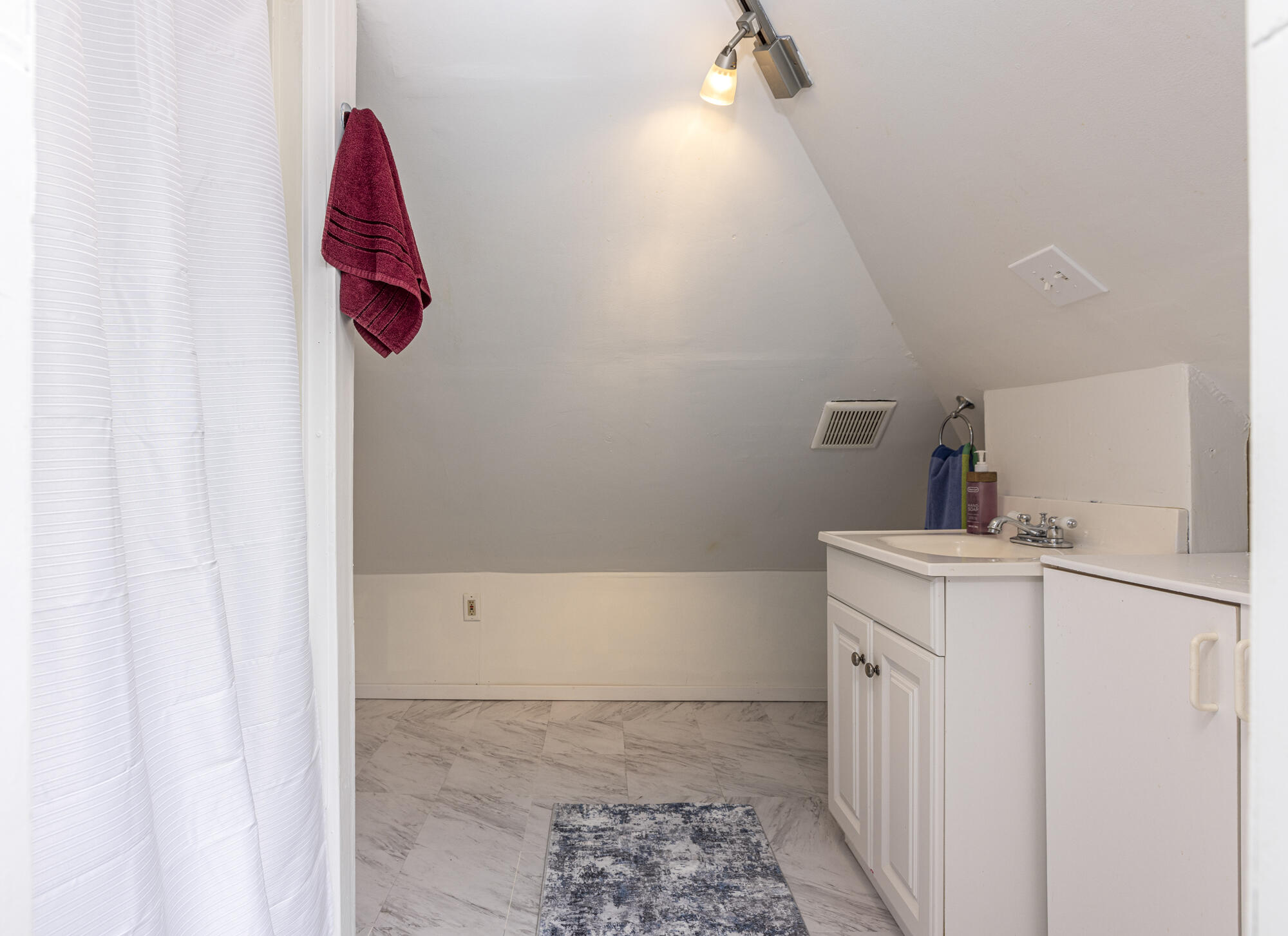 261 Vaughan Street Portland, ME 04102 - Photo 46 of 59 261 Vaughan St._W5_046