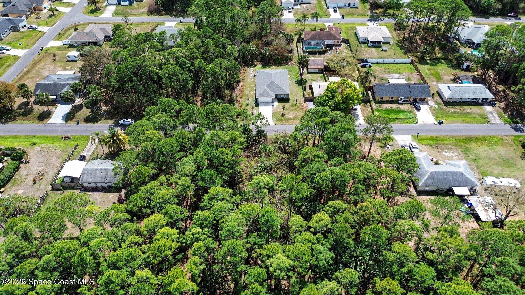 341 Danis Road Southwest Palm Bay, FL 32908 - Photo 11 of 20 004_file_3877