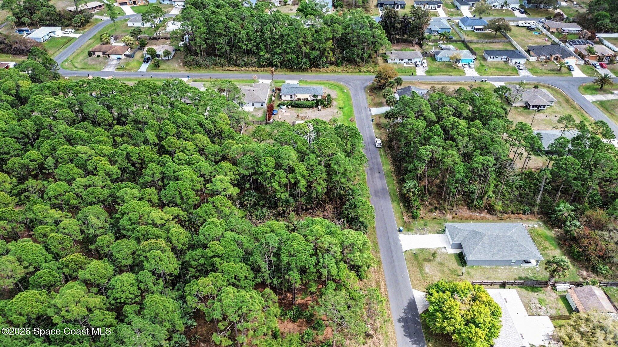 341 Danis Road Southwest Palm Bay, FL 32908 - Photo 10 of 20 013_file_6516