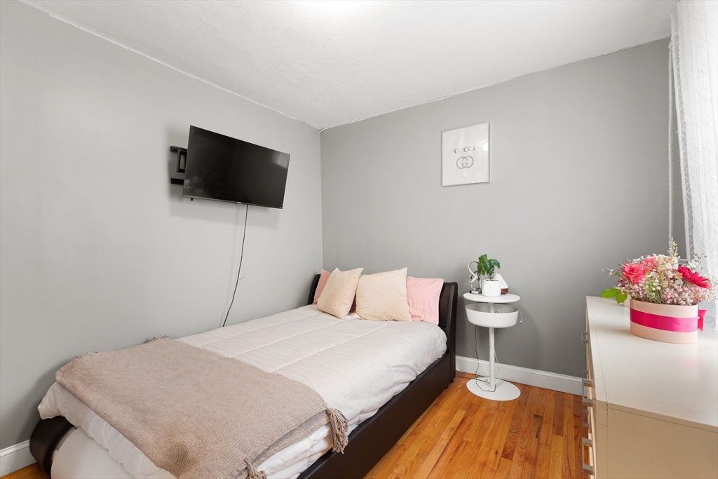 132 Lonsdale Street Fall River, MA 02721 - Photo 9 of 18 Gallery Image 9