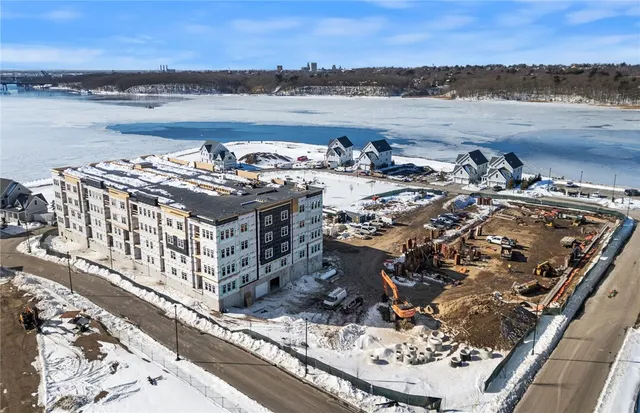 $517,635 | 141 East Pt Drive, Unit 309, Rumford, RI 02916