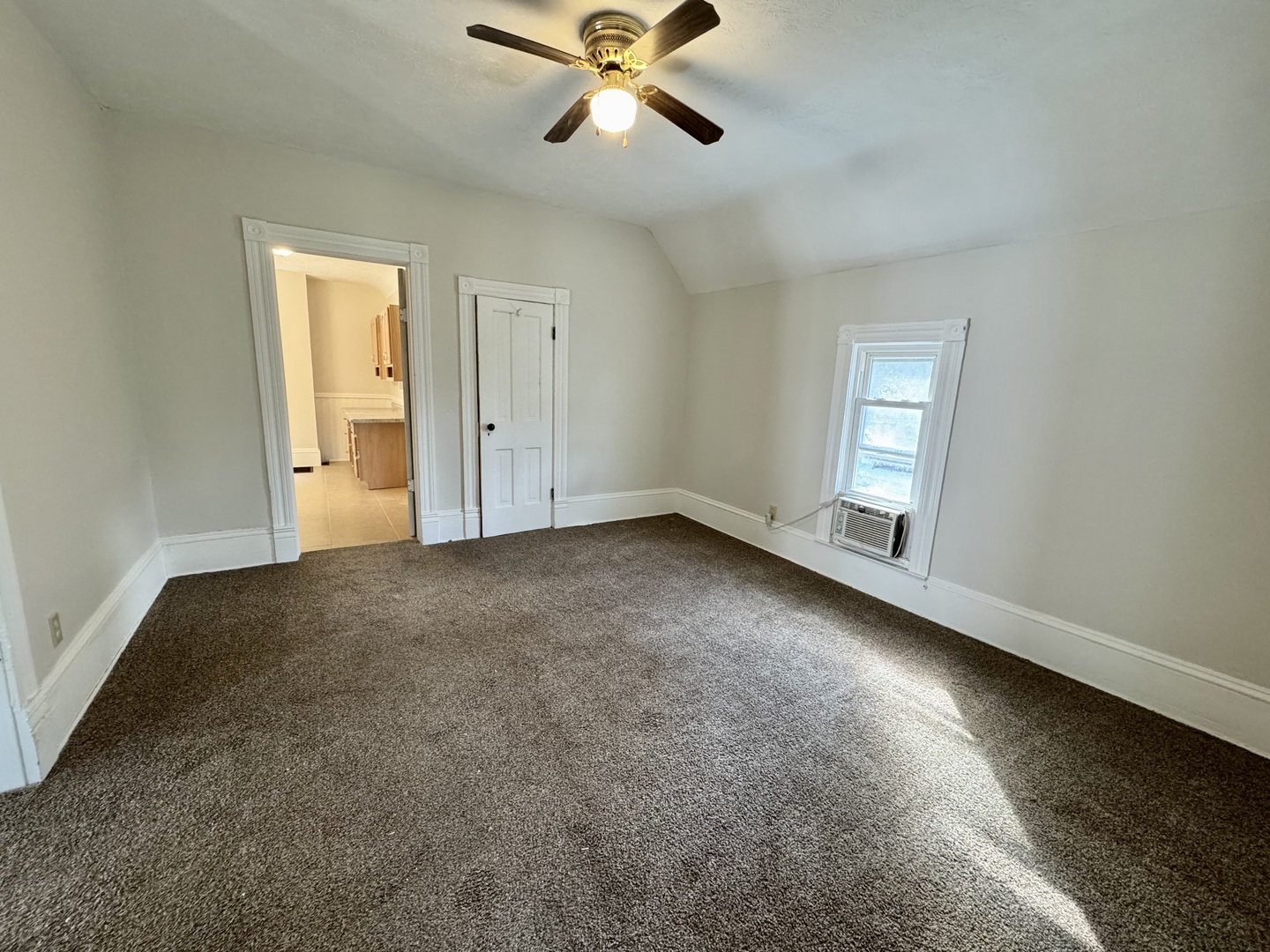 304 South Prairie Street Bloomington, IL 61701 - Photo 33 of 44