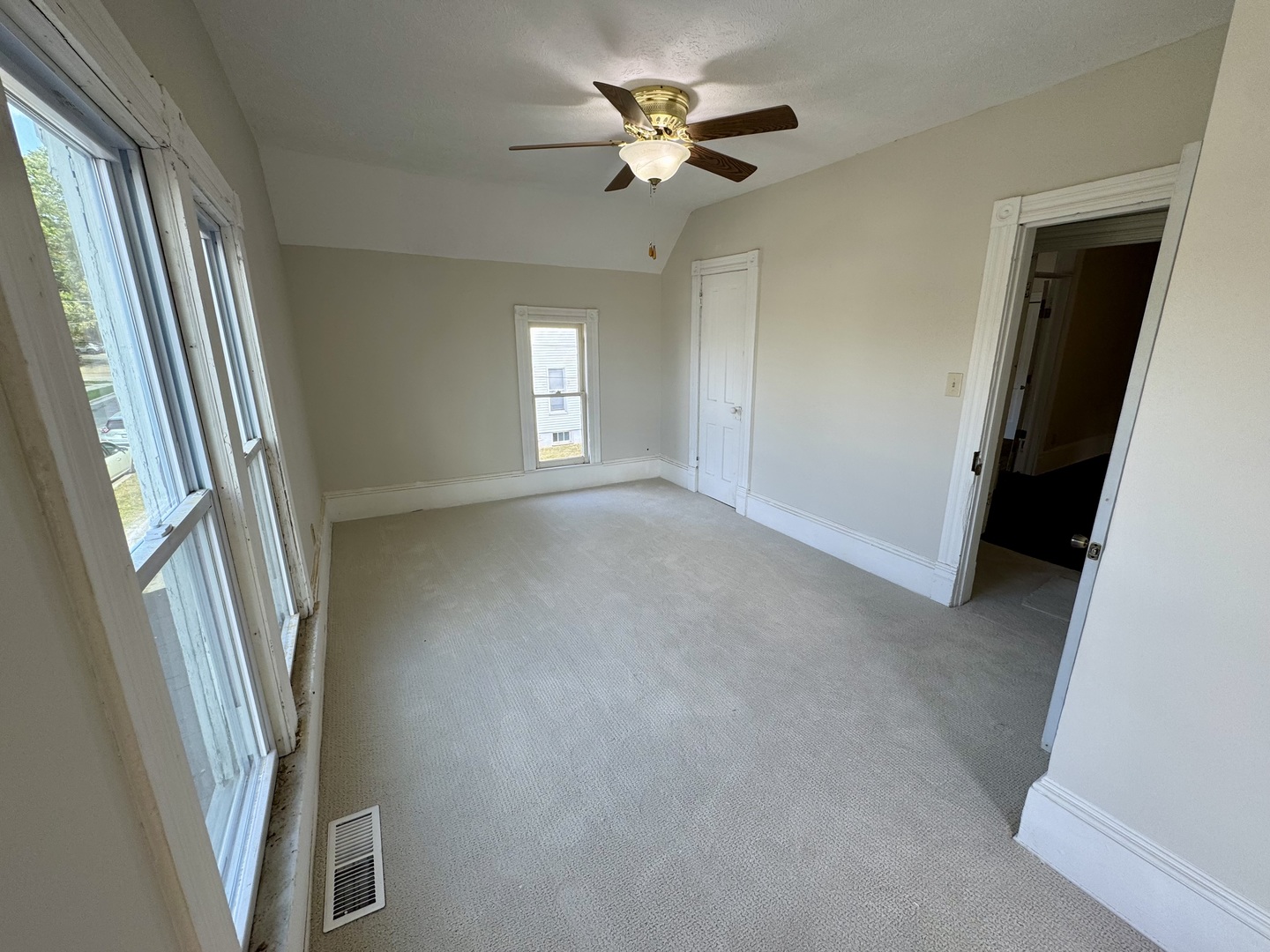 304 South Prairie Street Bloomington, IL 61701 - Photo 40 of 44