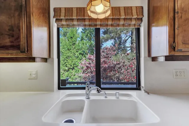 $650,000 | 17472 Troy Court, Grass Valley, CA 95949