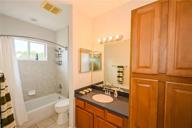 $3,900 | 12420 Aster Avenue, Bradenton, FL 34212