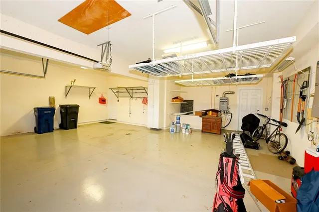 $3,900 | 12420 Aster Avenue, Bradenton, FL 34212