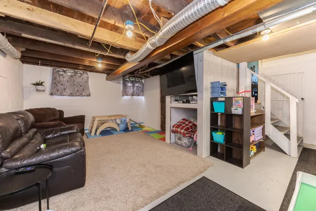 $152,000 | 208 Reagan Drive, Eureka, IL 61530