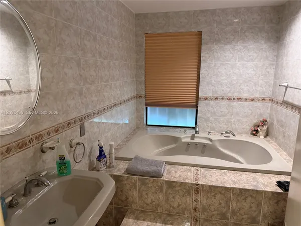 $739,900 | 6010 Northwest 201st Lane, Hialeah, FL 33015