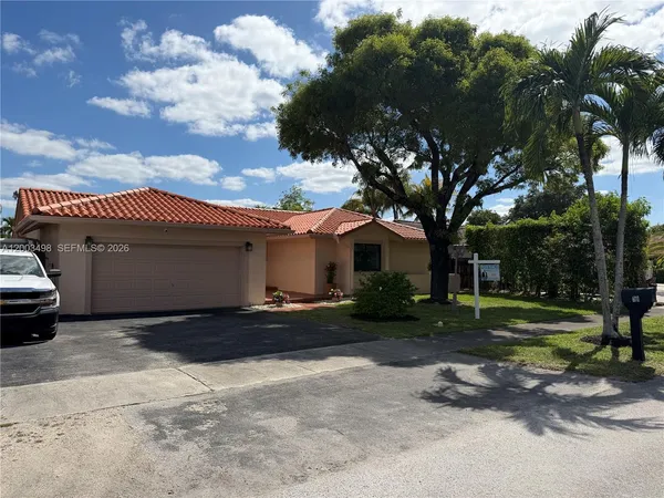 $739,900 | 6010 Northwest 201st Lane, Hialeah, FL 33015