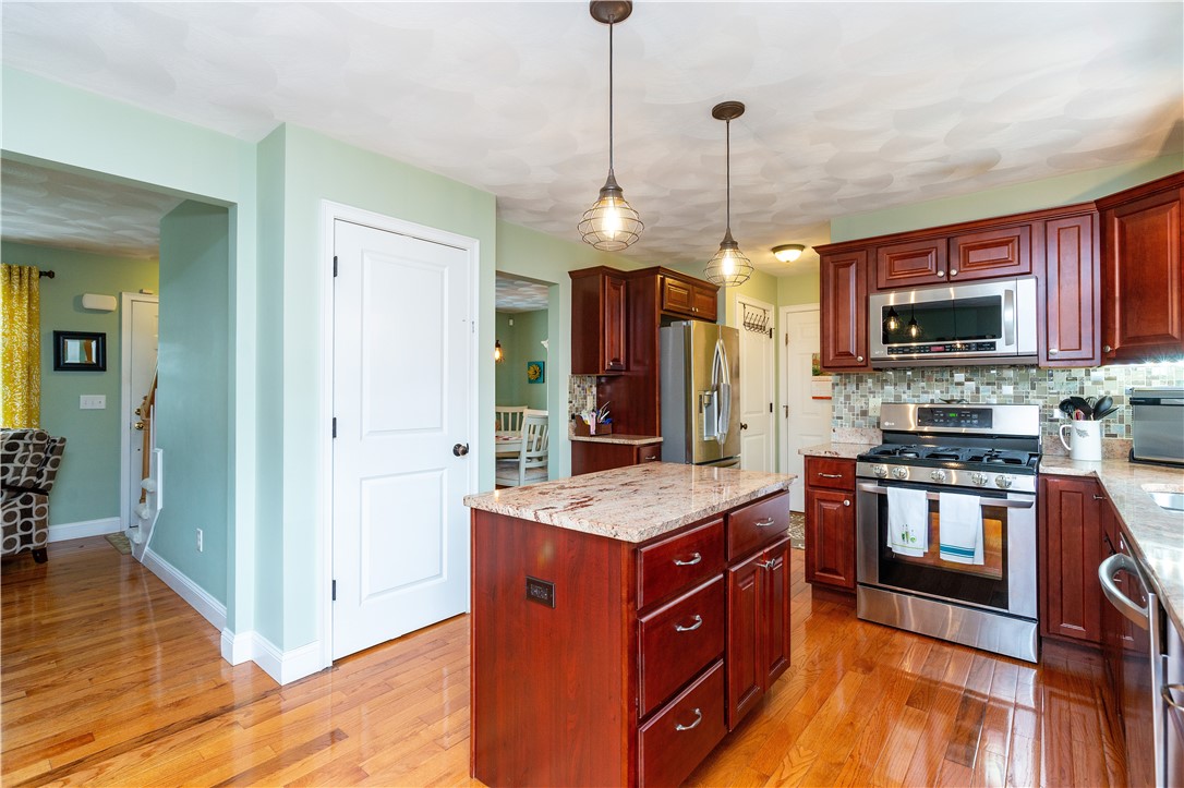 4286 Post Road Warwick, RI 02818 - Photo 10 of 50