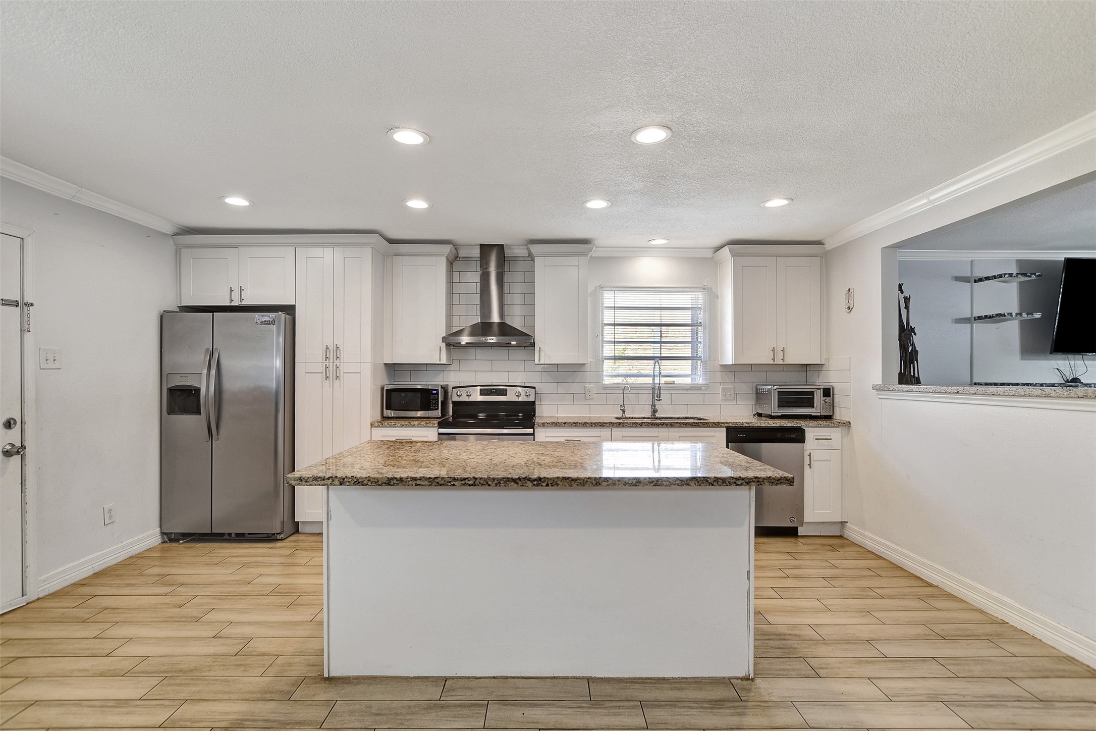 8314 Albacore Drive Houston, TX 77074 - Photo 14 of 40