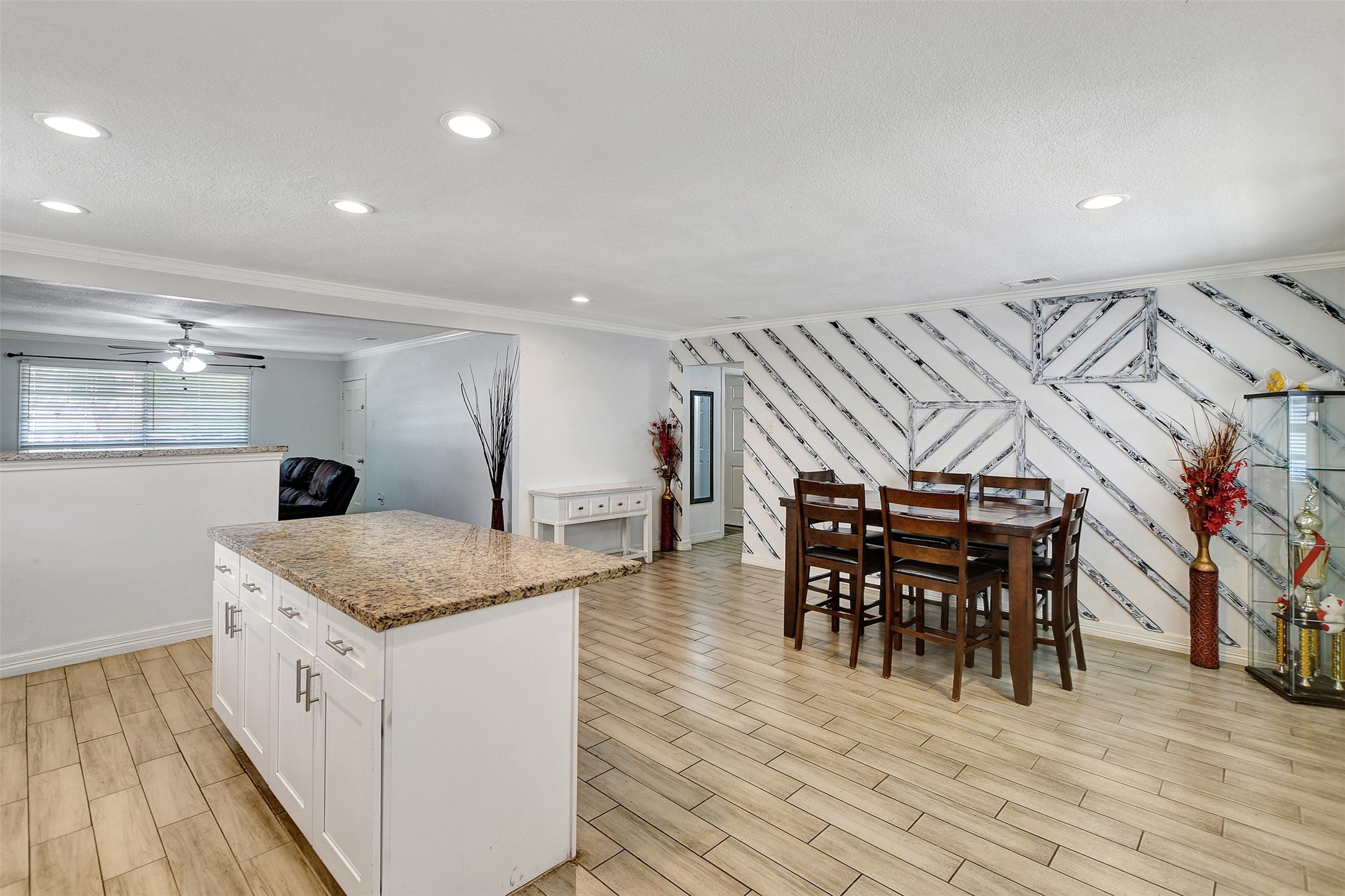 8314 Albacore Drive Houston, TX 77074 - Photo 16 of 40