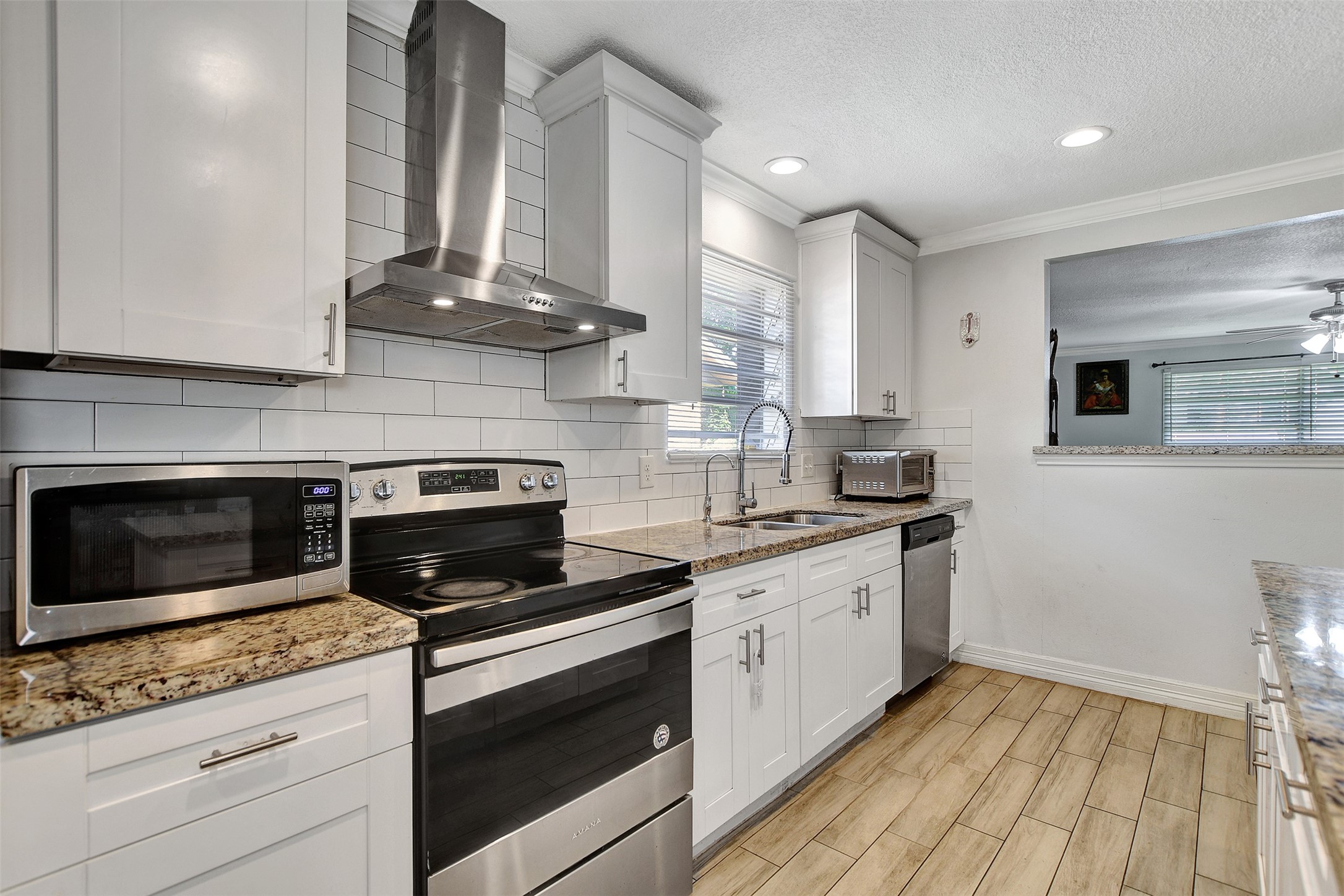 8314 Albacore Drive Houston, TX 77074 - Photo 17 of 40