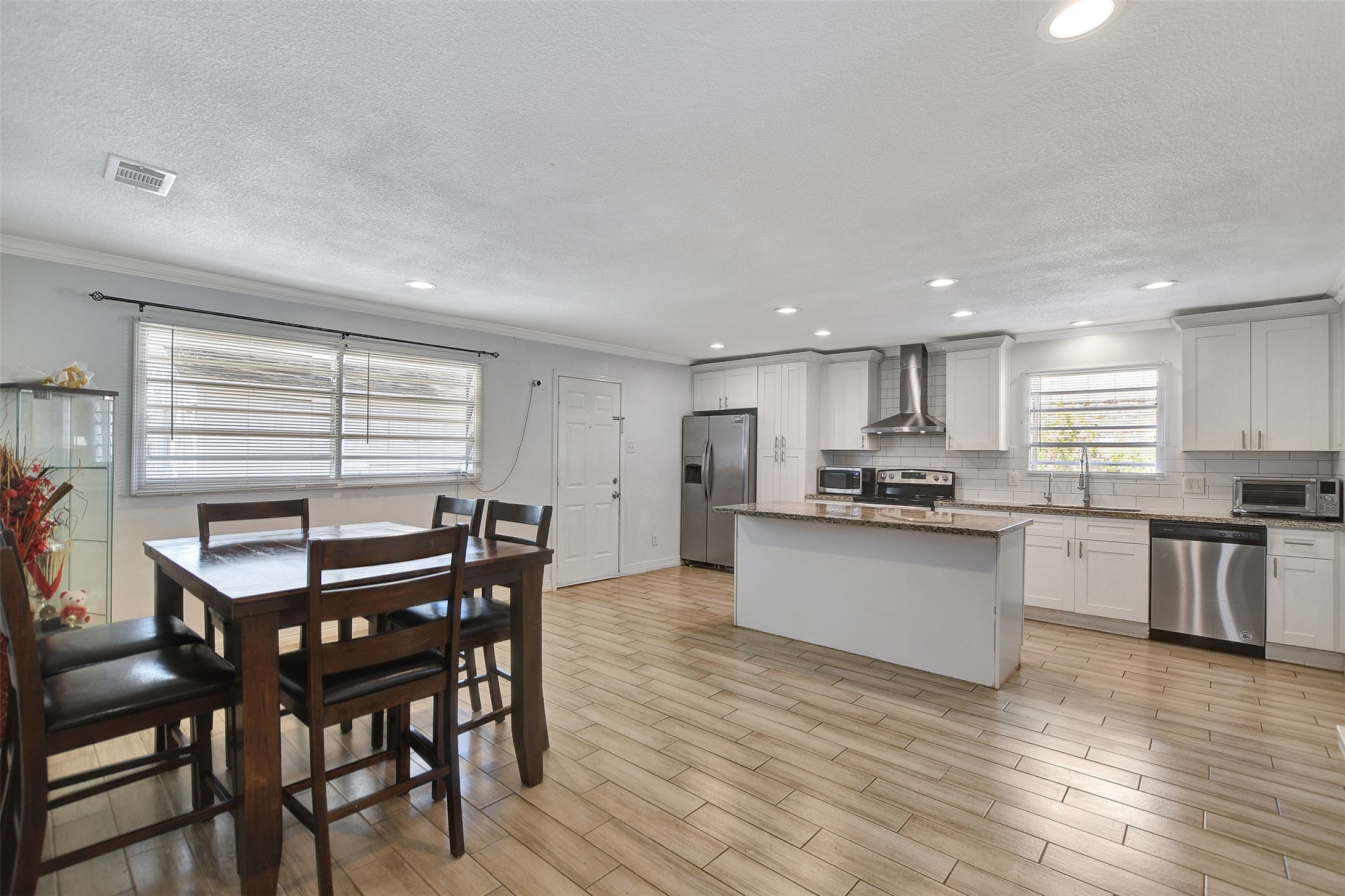 8314 Albacore Drive Houston, TX 77074 - Photo 20 of 40