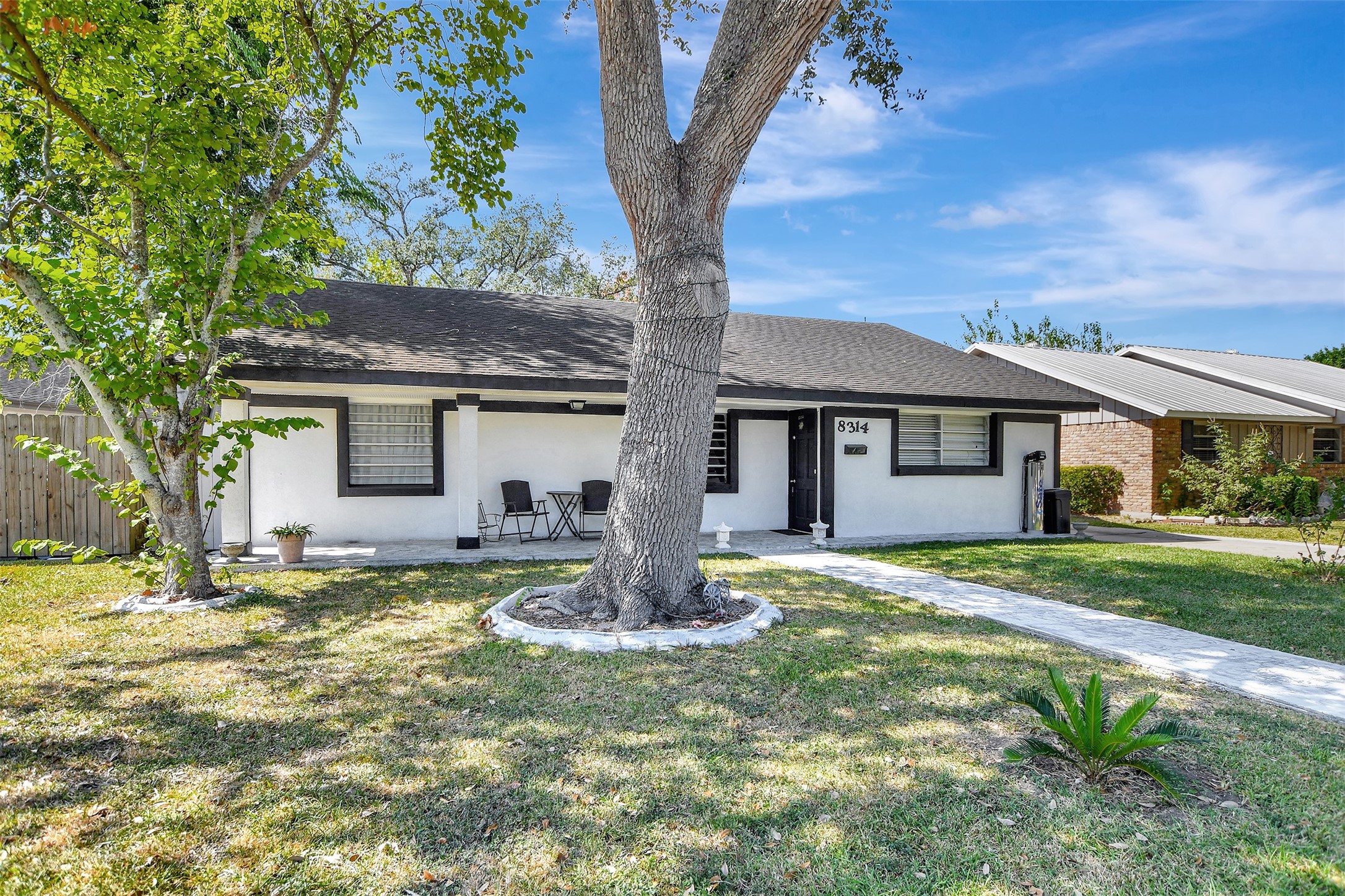 8314 Albacore Drive Houston, TX 77074 - Photo 2 of 40