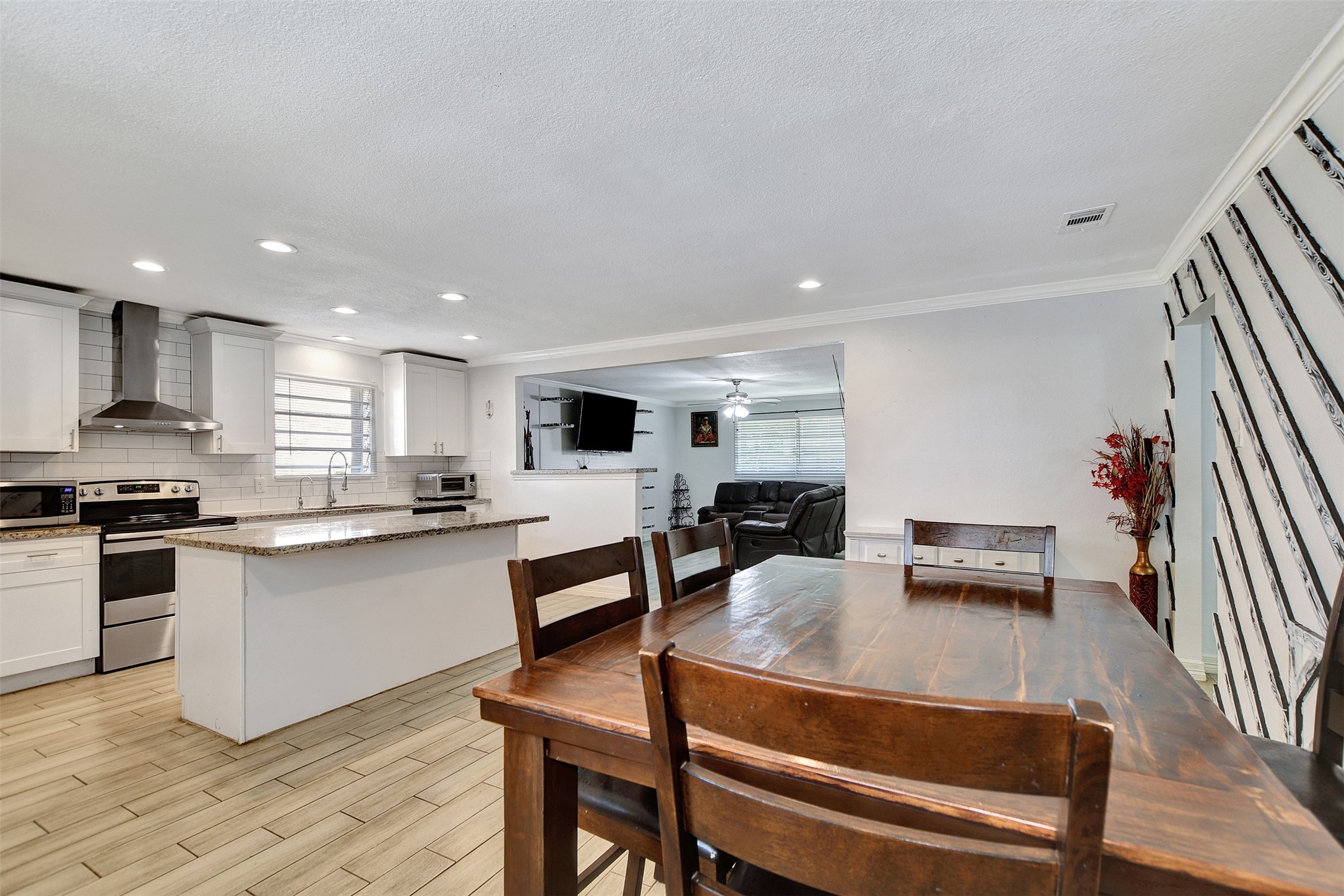 8314 Albacore Drive Houston, TX 77074 - Photo 21 of 40