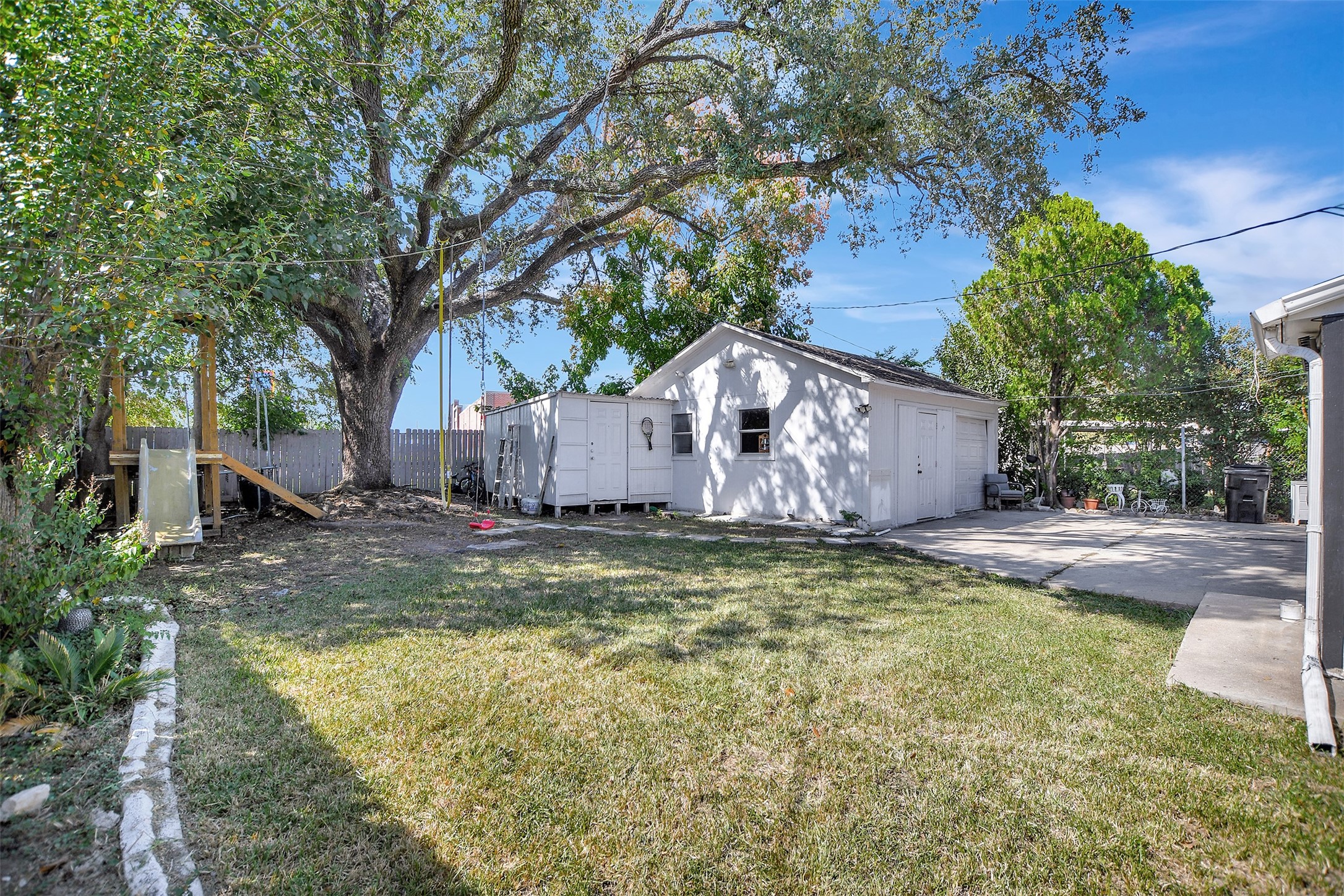 8314 Albacore Drive Houston, TX 77074 - Photo 38 of 40