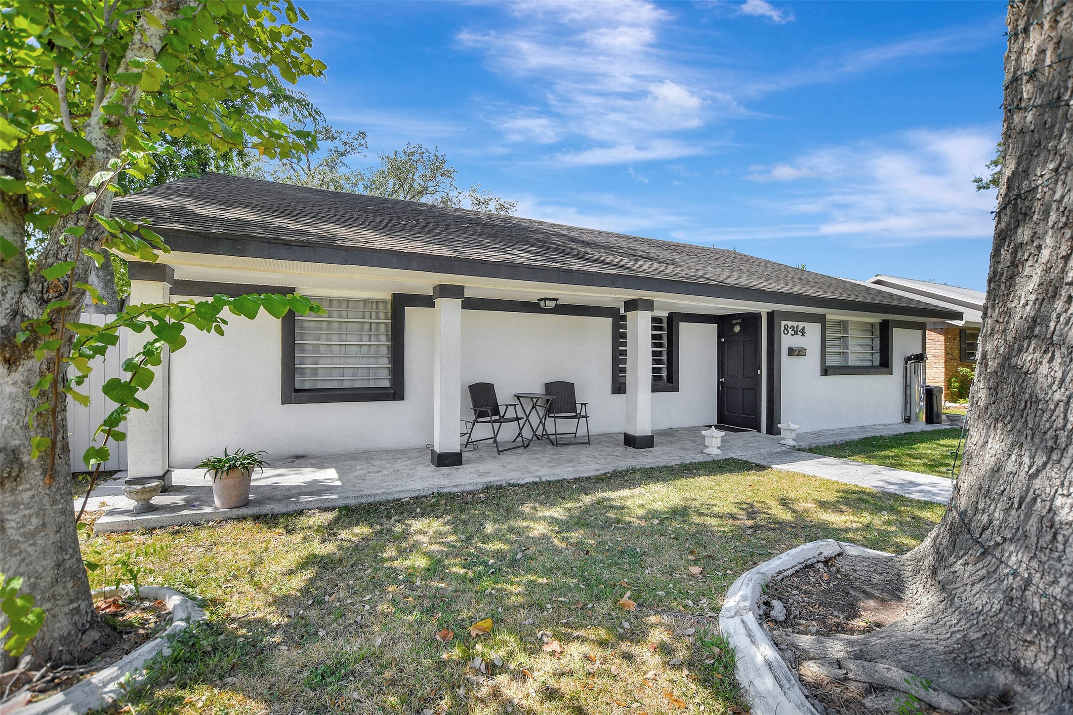 8314 Albacore Drive Houston, TX 77074 - Photo 4 of 40