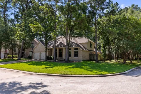 $569,900 | 178 Brooksedge Court, The Woodlands, TX 77382