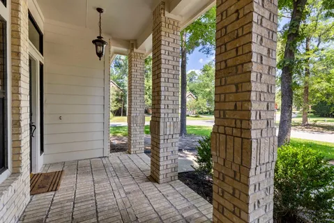 $569,900 | 178 Brooksedge Court, The Woodlands, TX 77382