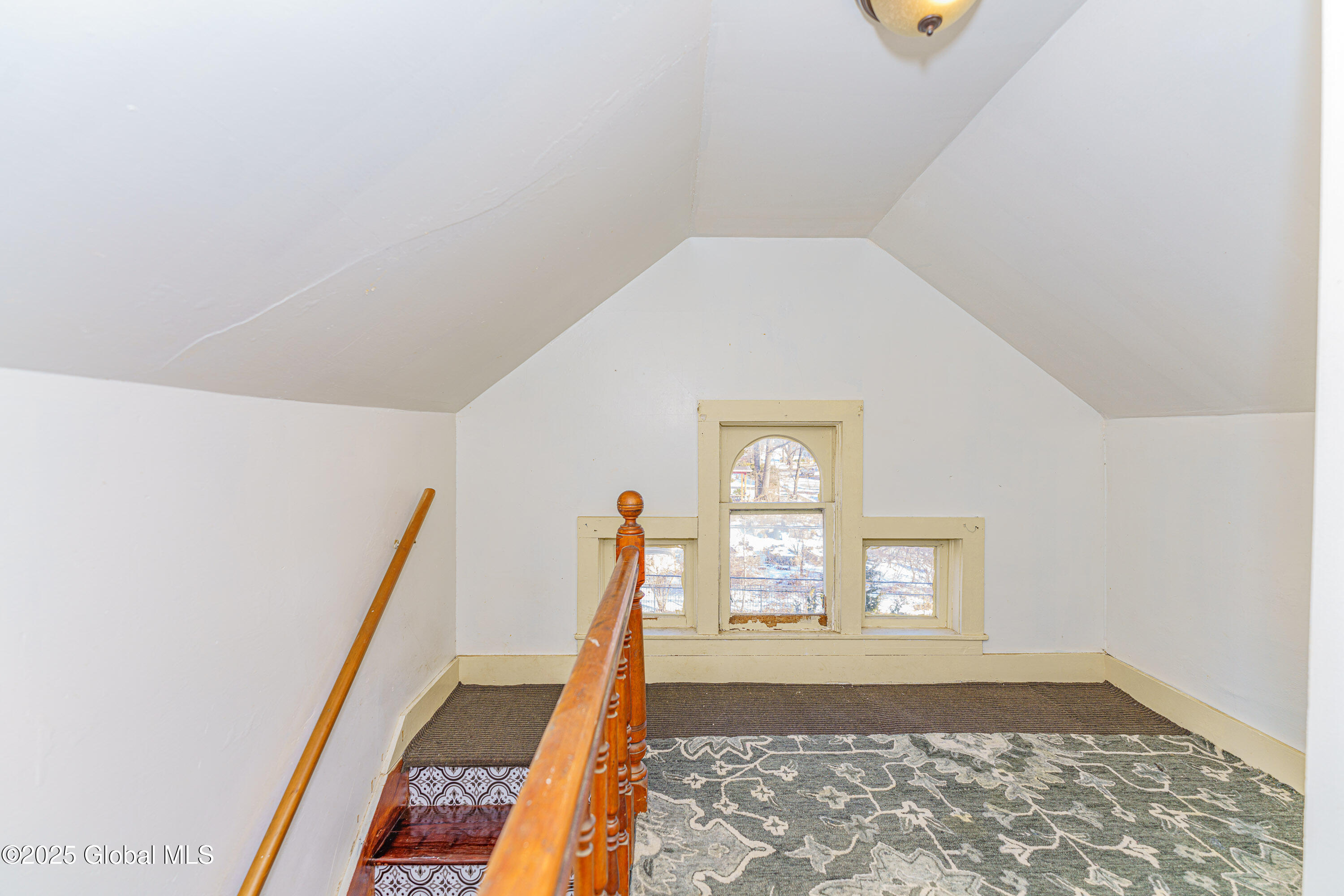 839 Bedford Road Schenectady, NY 12308 - Photo 30 of 36 7 3rd Floor 2