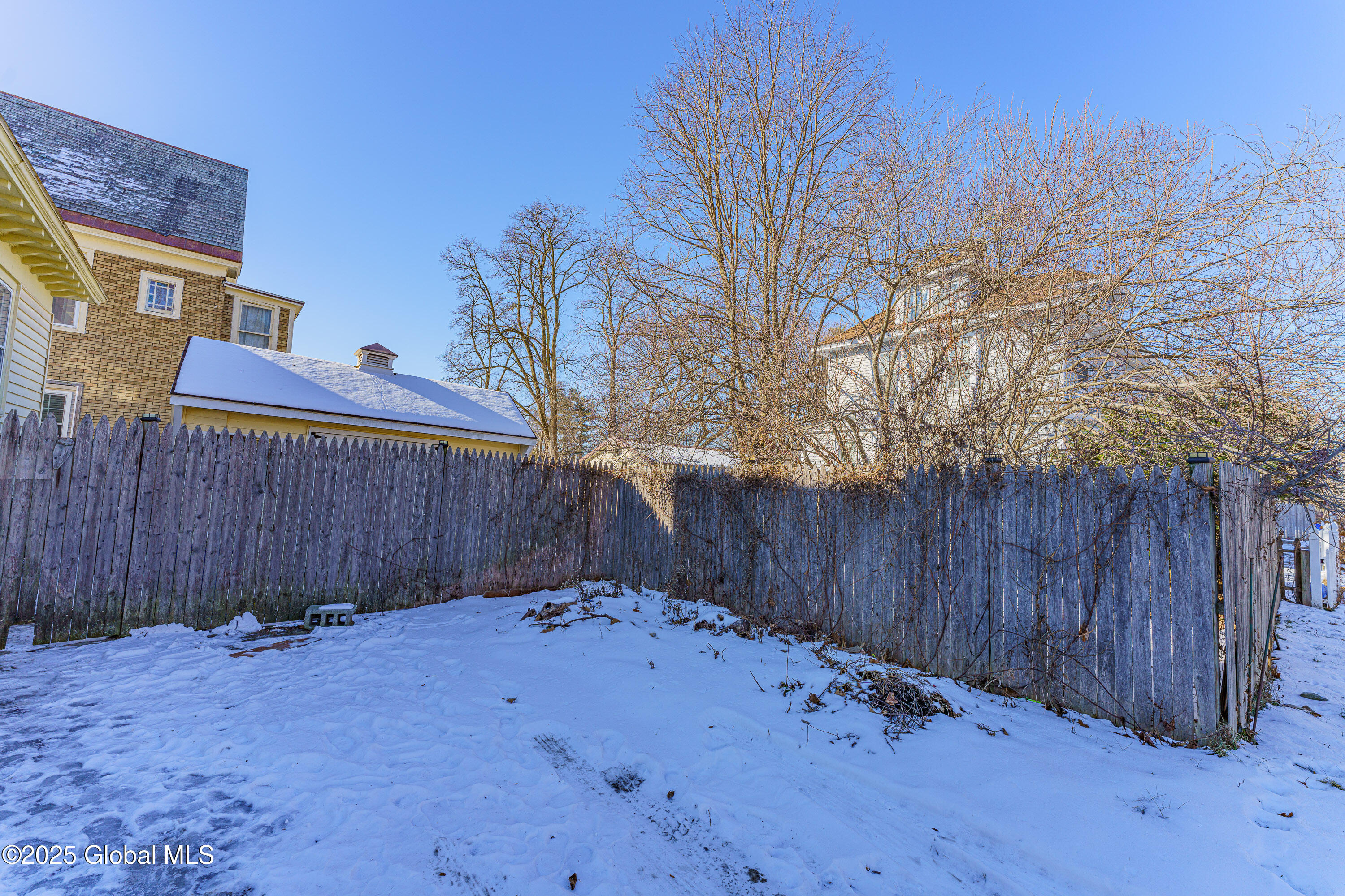 839 Bedford Road Schenectady, NY 12308 - Photo 34 of 36 Yard 2