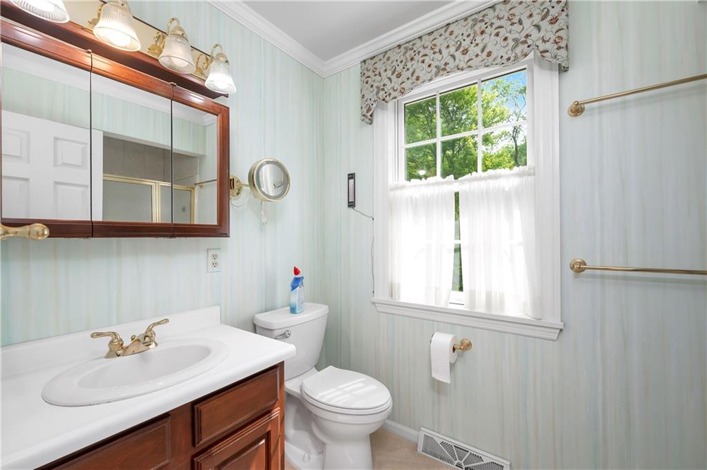 120 Mont Road Butler, PA 16001 - Photo 19 of 50