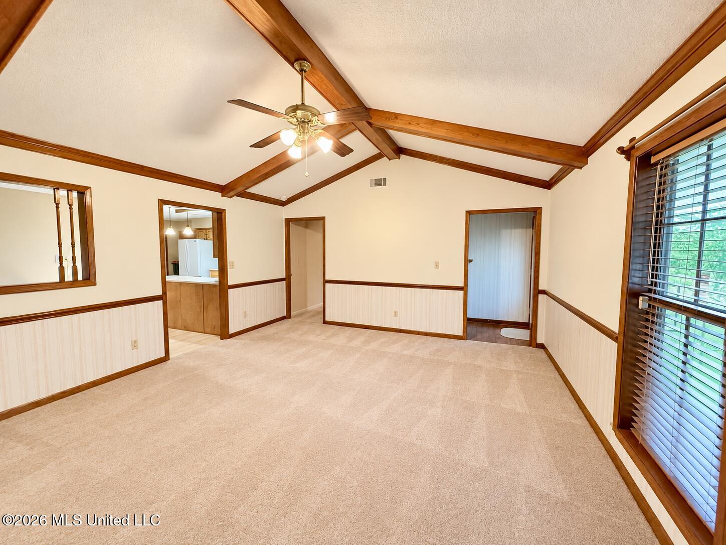 304 Pebblecreek Road Grenada, MS 38901 - Photo 15 of 38 Living Area