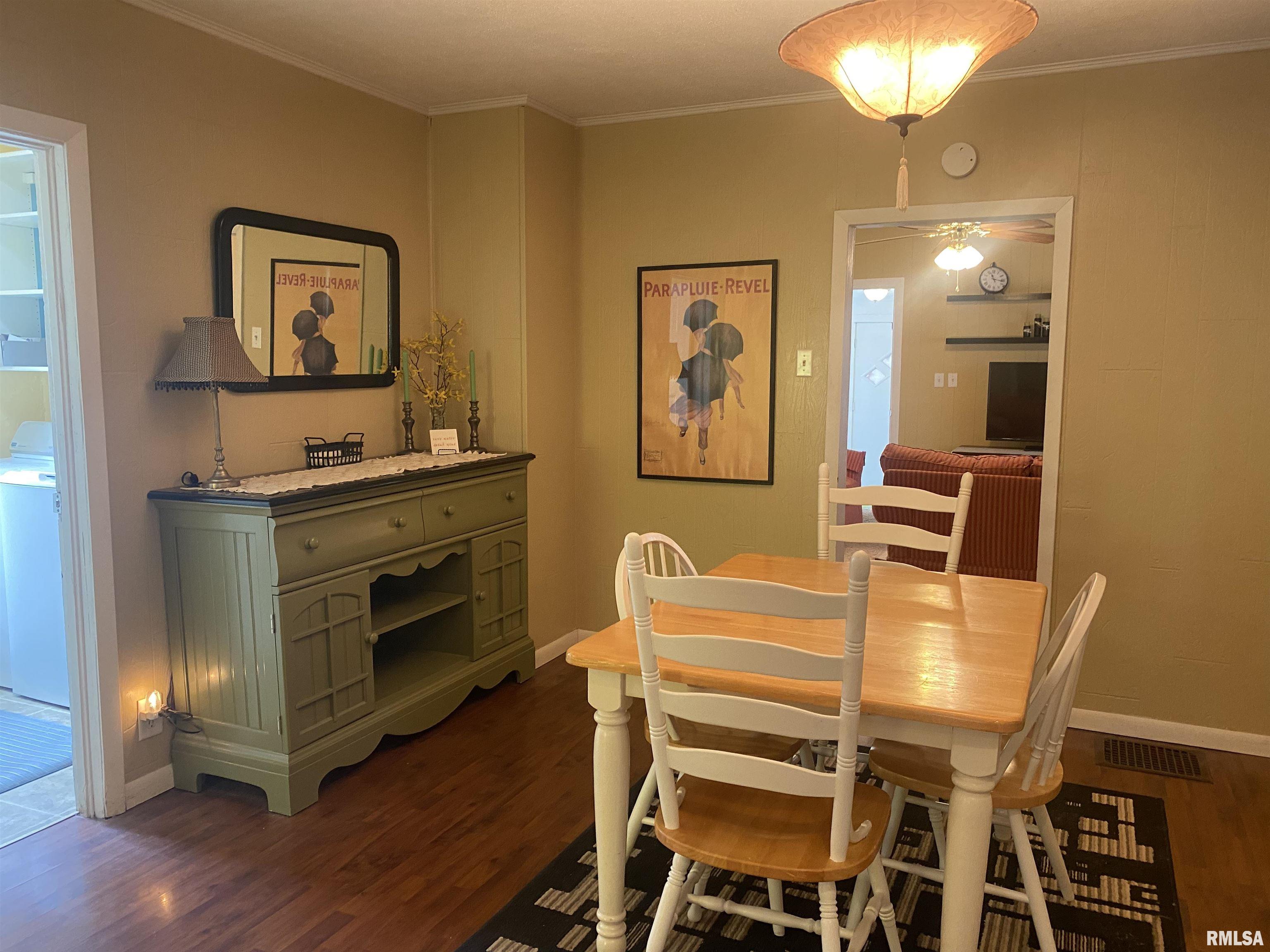2136 Holmes Avenue Springfield, IL 62704 - Photo 15 of 33 Gallery Image 15