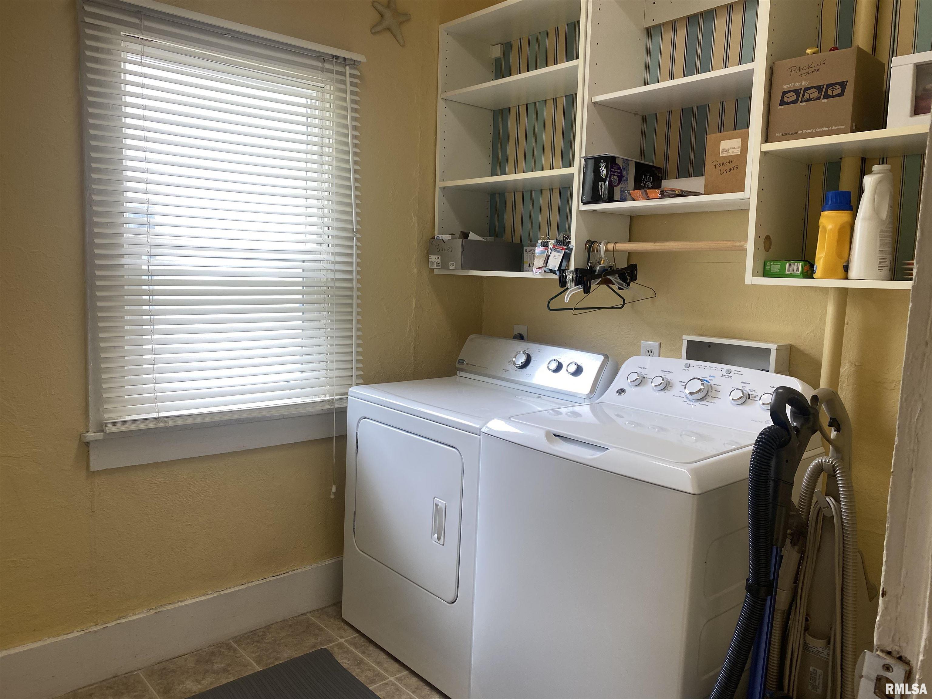 2136 Holmes Avenue Springfield, IL 62704 - Photo 20 of 33 Gallery Image 20