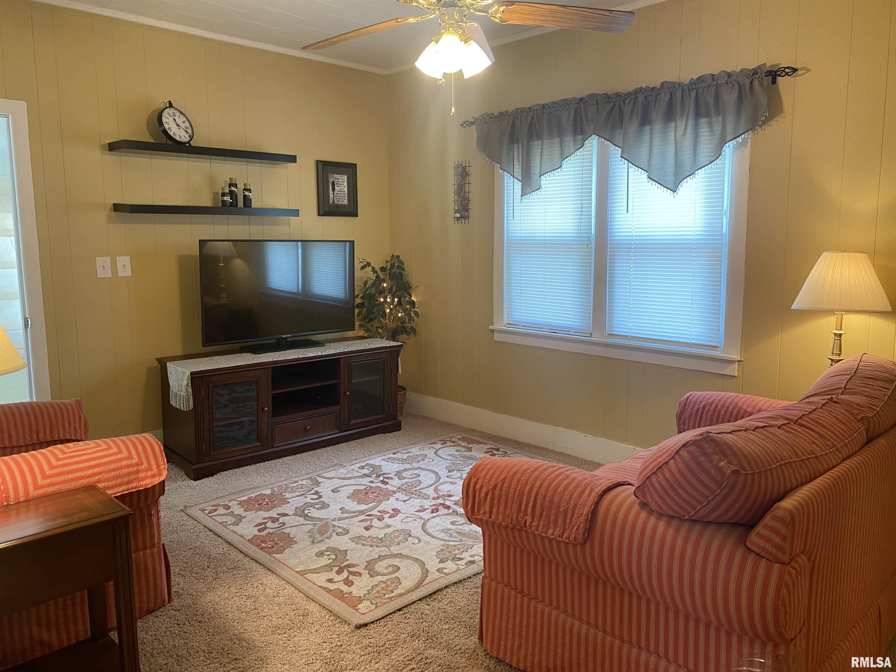 2136 Holmes Avenue Springfield, IL 62704 - Photo 5 of 33 Gallery Image 5