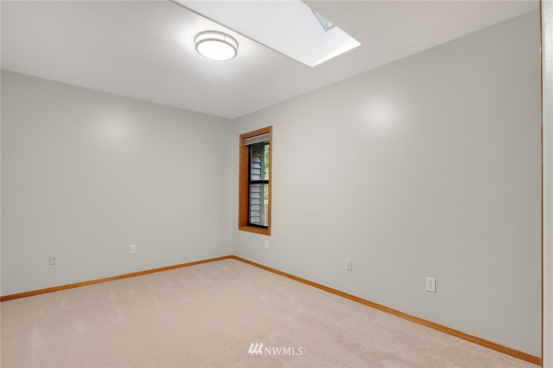 820 Carlson Road Snohomish, WA 98290 - Photo 32 of 39 an empty room with a window