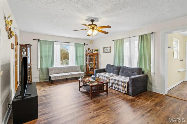 $249,000 | 1085 Danby Road, Festus, MO 63028