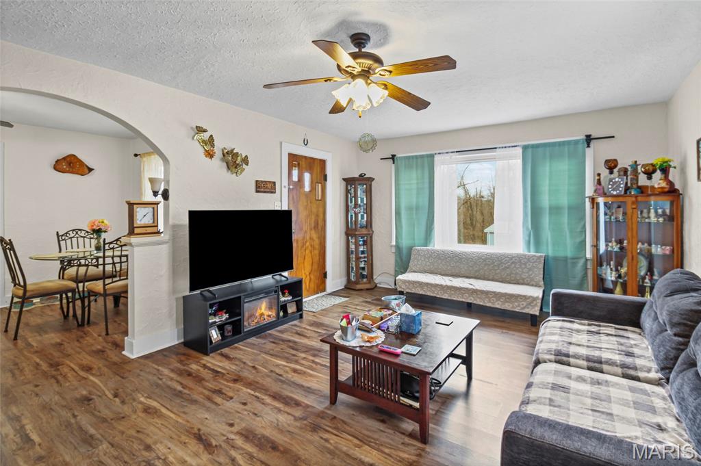 1085 Danby Road Festus, MO 63028 - Photo 8 of 36