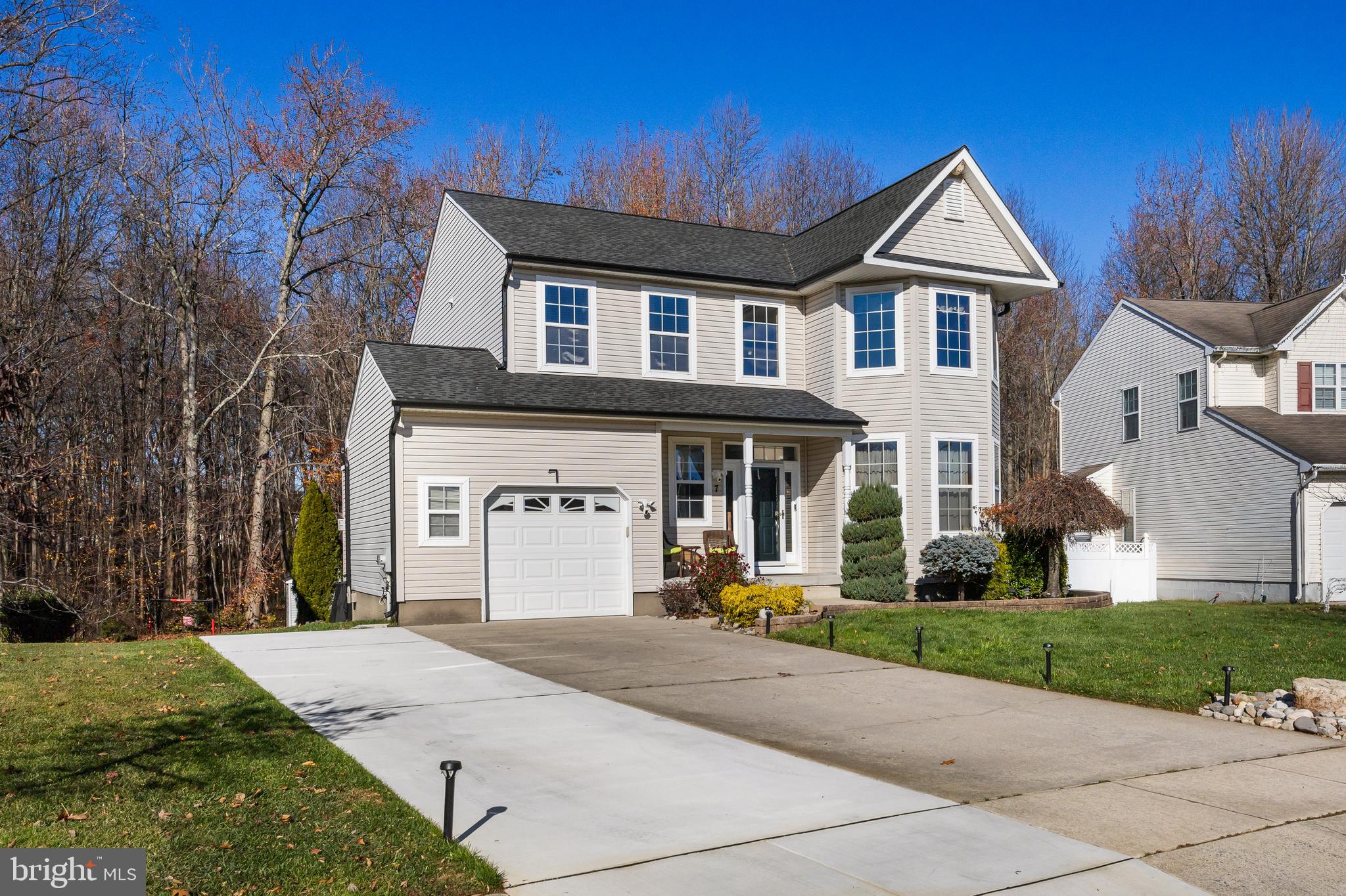 7 Manchester Court Wenonah, NJ 08090 - Photo 35 of 37 a front view of a house with a yard