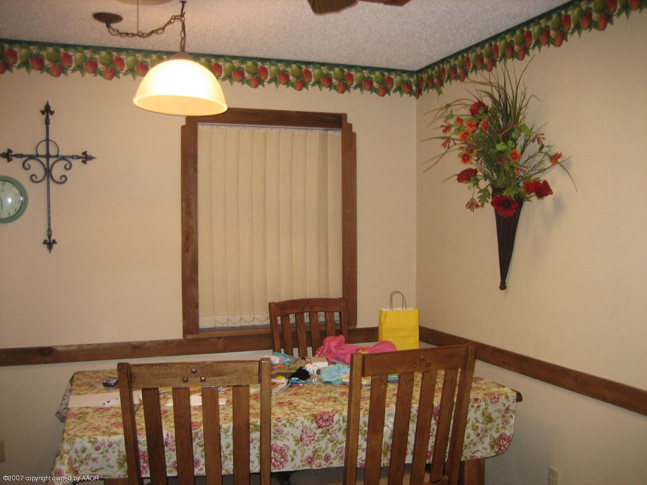 6119 Rutgers Street Amarillo, TX 79109 - Photo 3 of 9 Dining