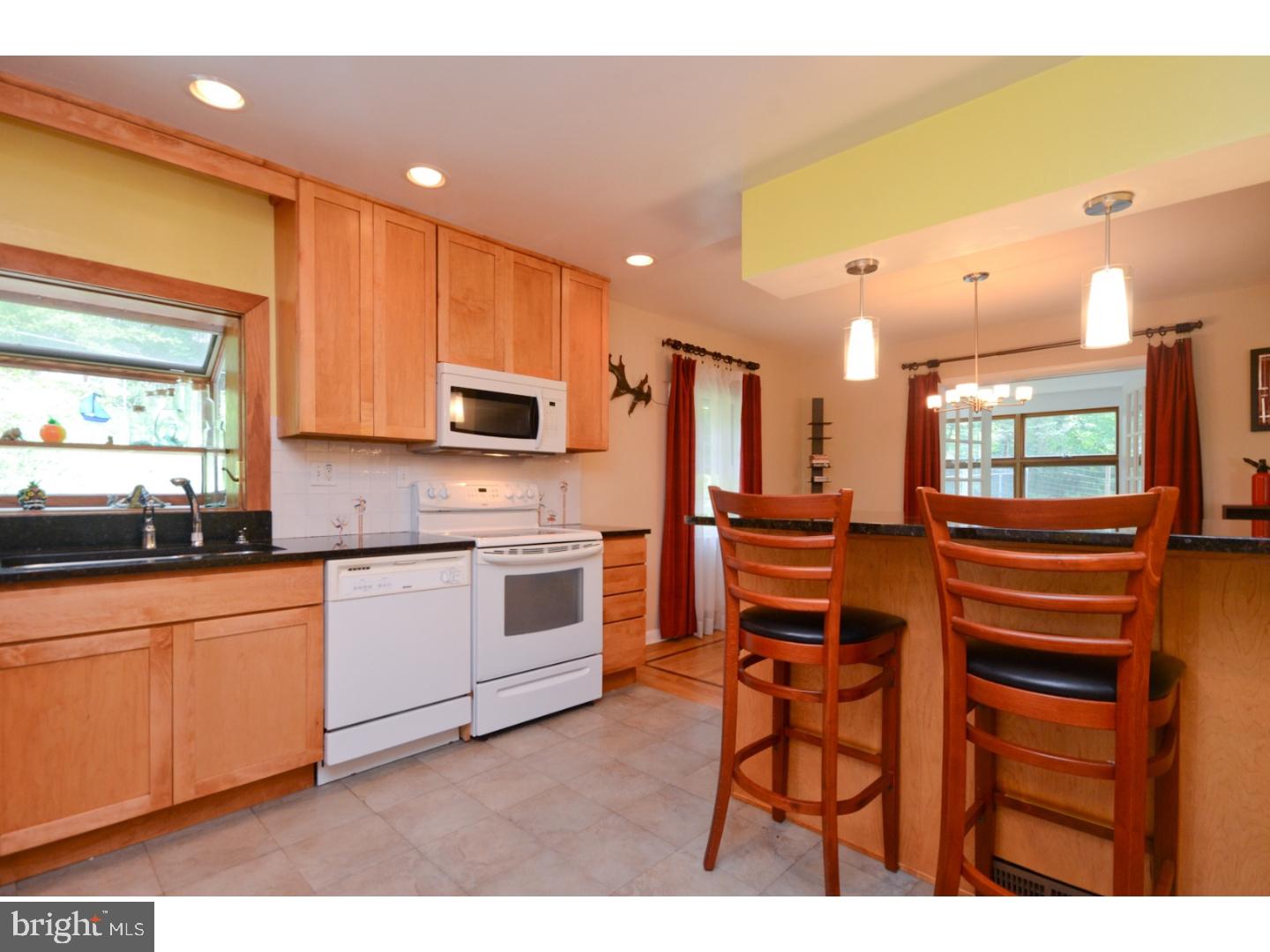 34 Jacobs Creek Road Ewing, NJ 08628 - Photo 8 of 25 Kitchen