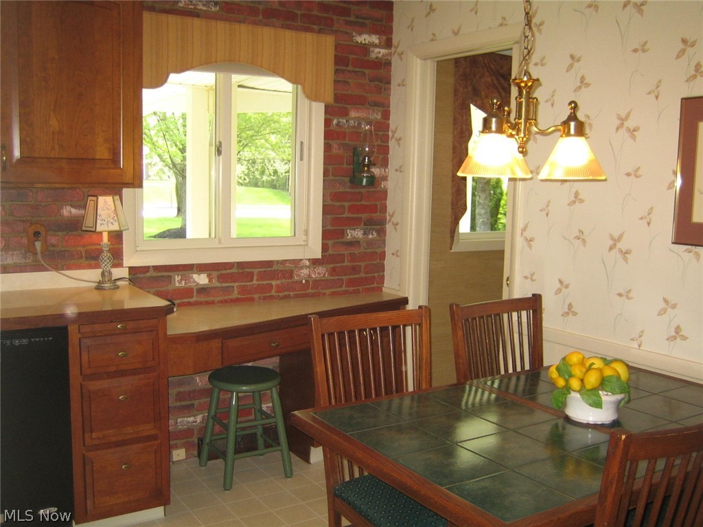 38025 Bainbridge Road Solon, OH 44139 - Photo 9 of 26 Gallery Image 9