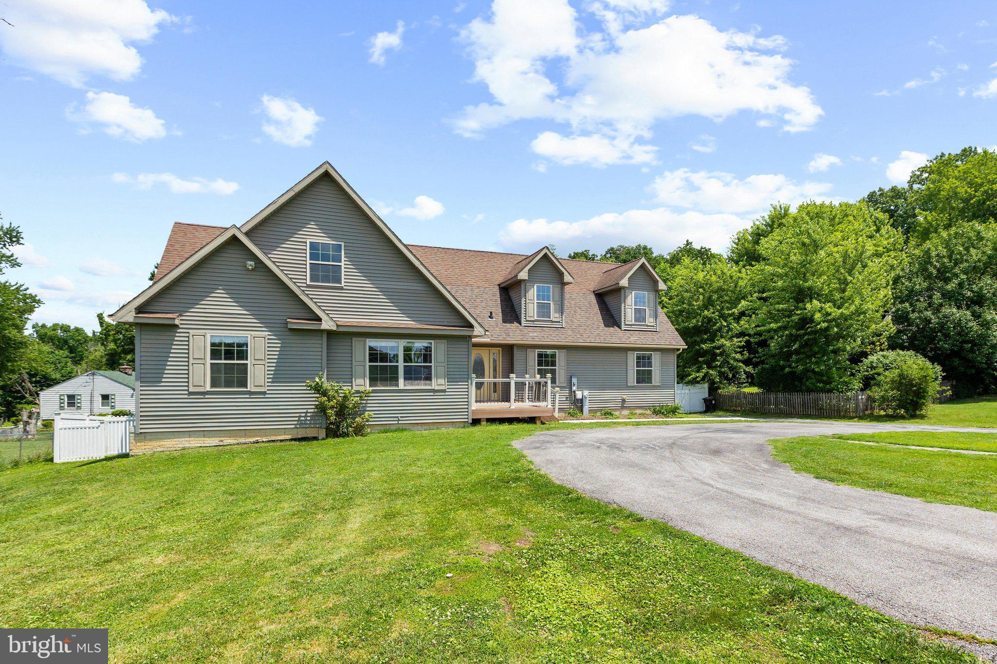 7214 Dogwood Road Windsor Mill, MD 21244 - Photo 3 of 57