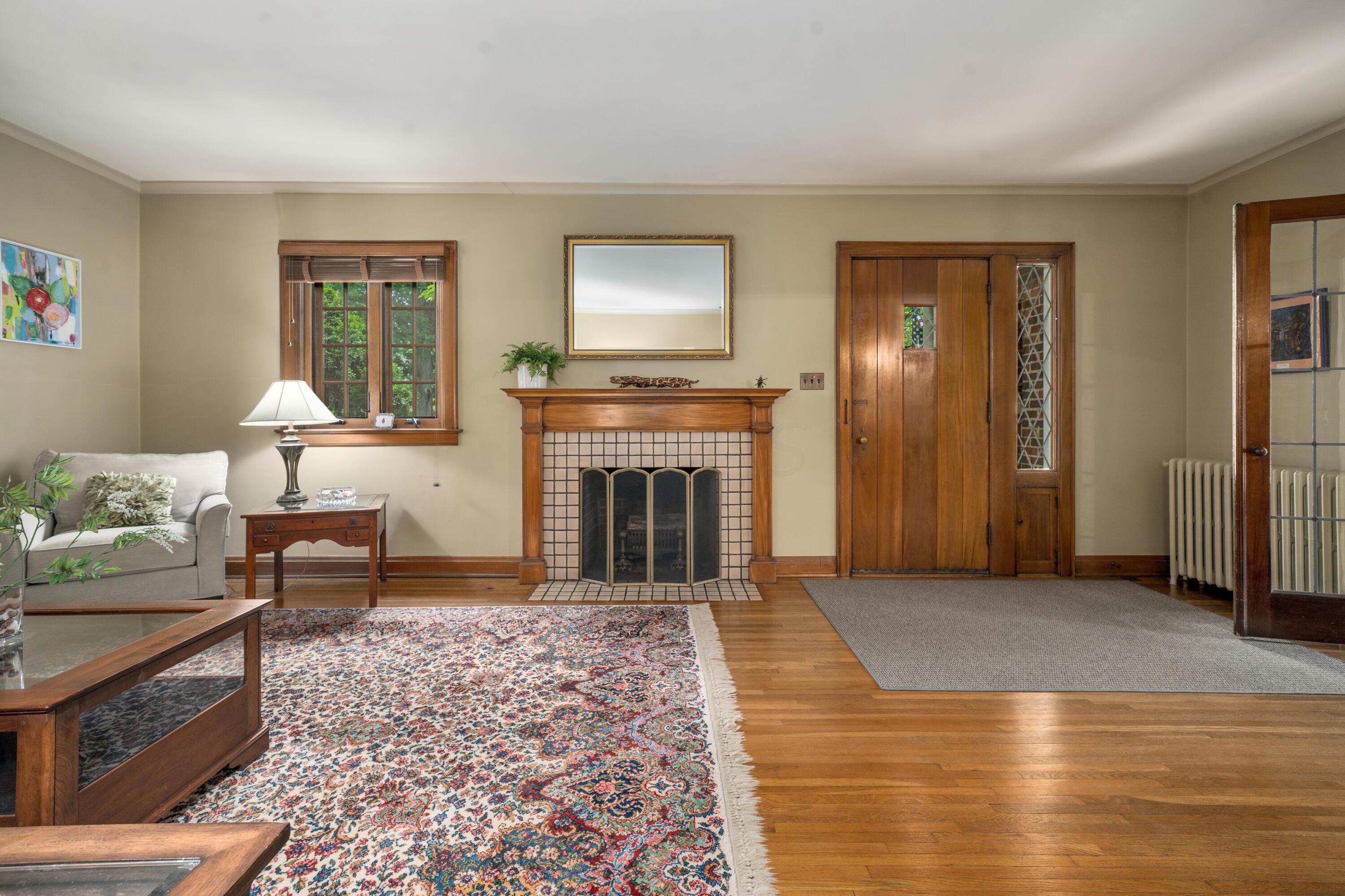 89 North Cassingham Road Bexley, OH 43209 - Photo 7 of 68 DSC01370