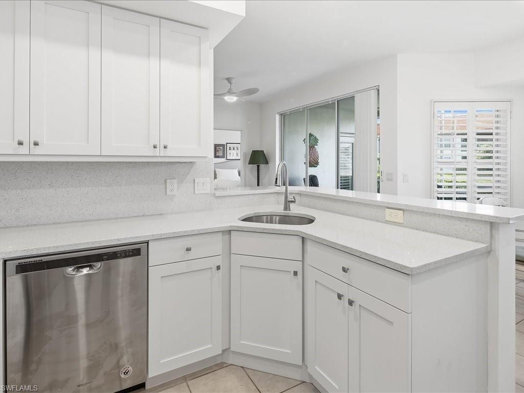 916 Egrets Run, Unit 3 Naples, FL 34108 - Photo 13 of 30