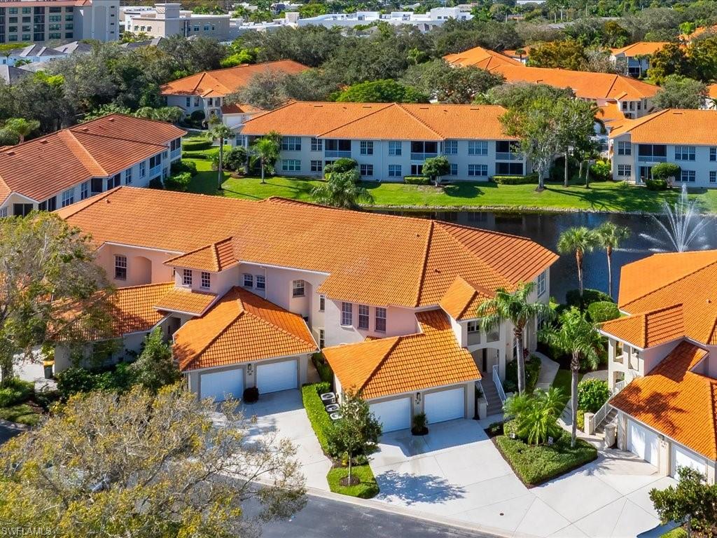 916 Egrets Run, Unit 3 Naples, FL 34108 - Photo 3 of 30