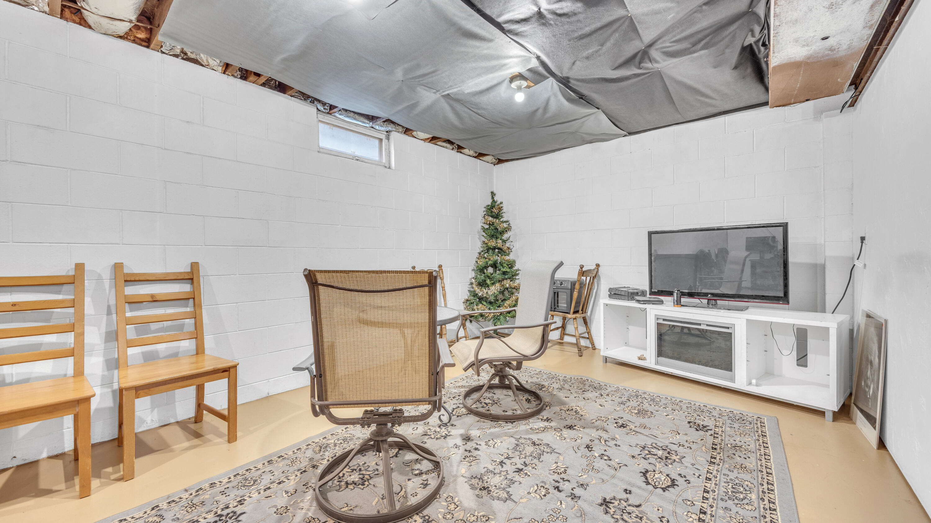 1417 Mac Arthur Avenue Sheboygan, WI 53083 - Photo 15 of 24 Family Room Lower
