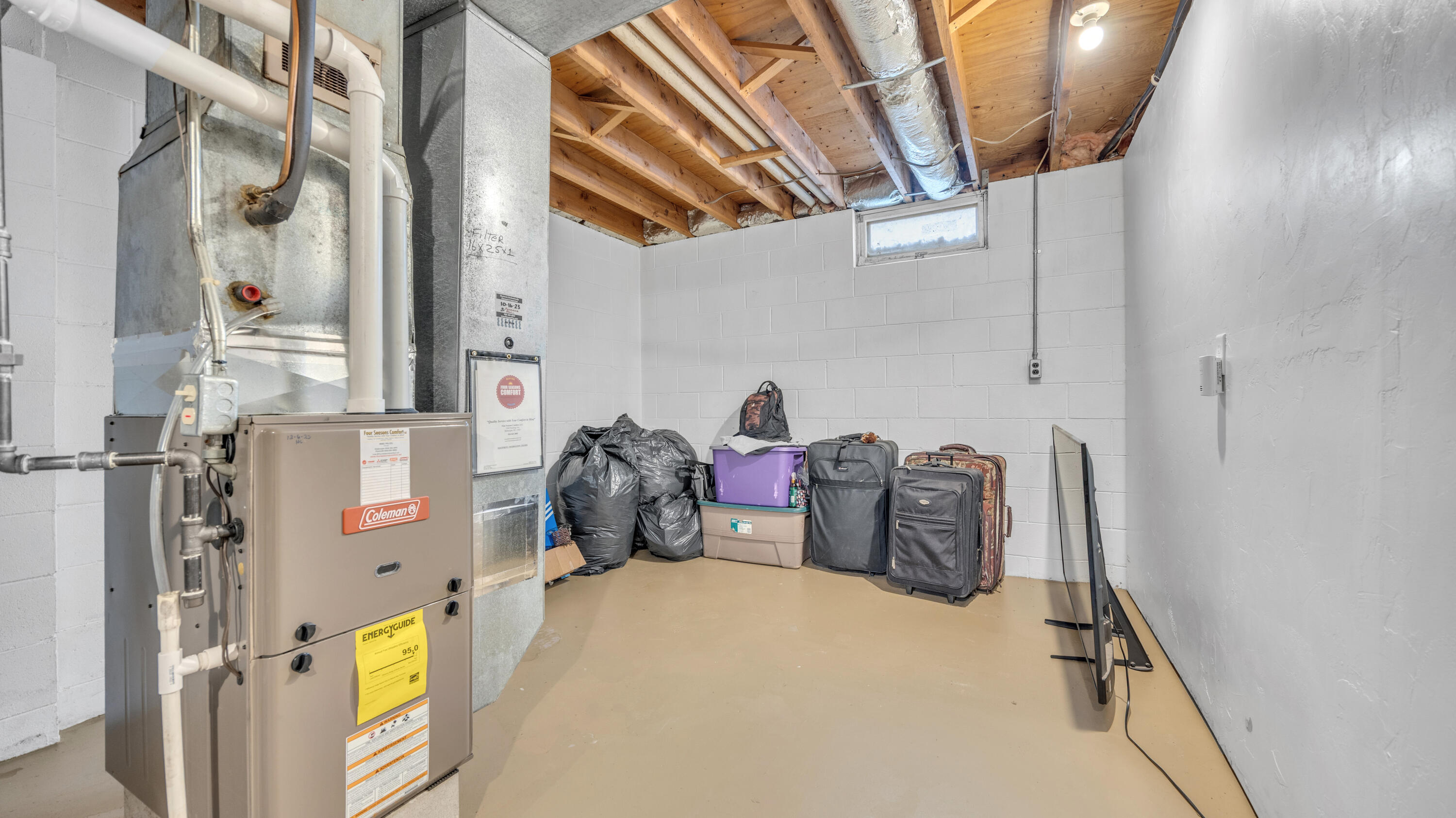 1417 Mac Arthur Avenue Sheboygan, WI 53083 - Photo 17 of 24 Utility Room