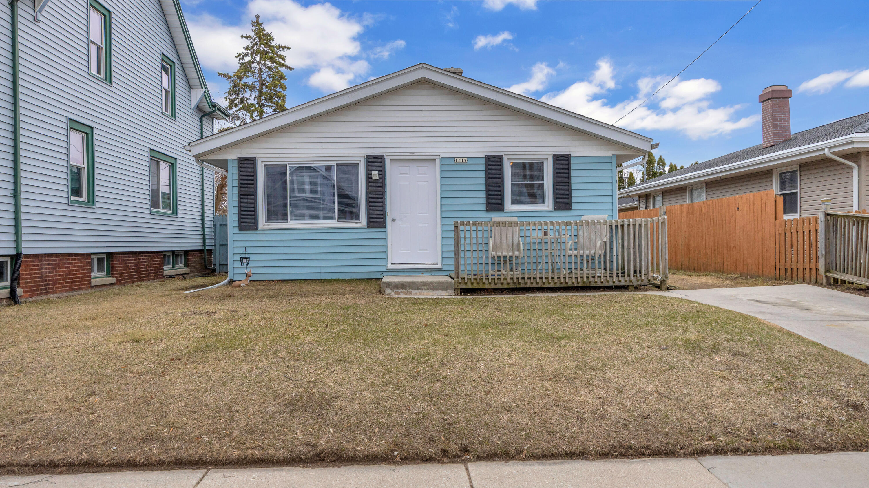 1417 Mac Arthur Avenue Sheboygan, WI 53083 - Photo 24 of 24 Front