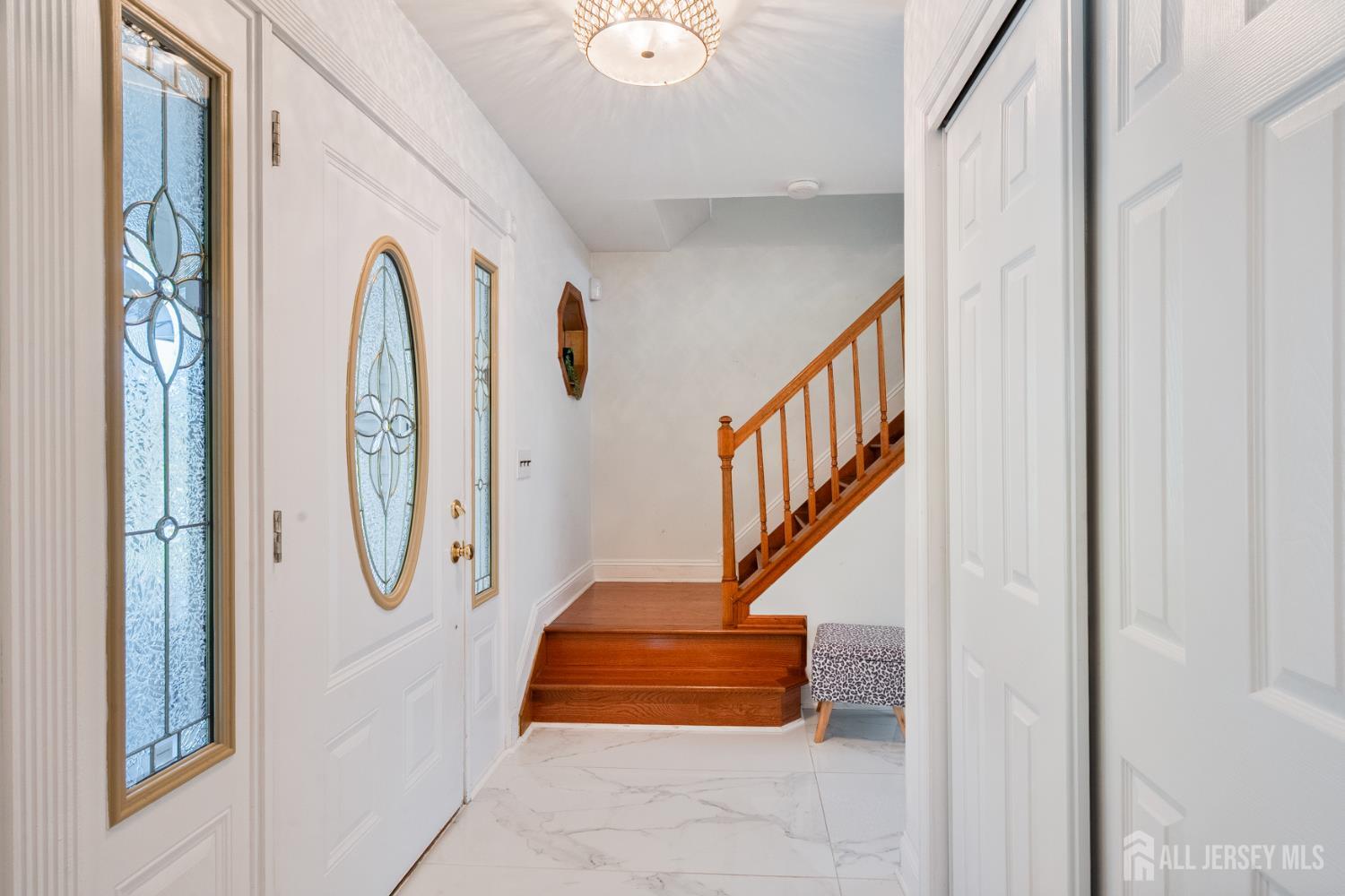 9 Haypress Road Dayton, NJ 08810 - Photo 4 of 33