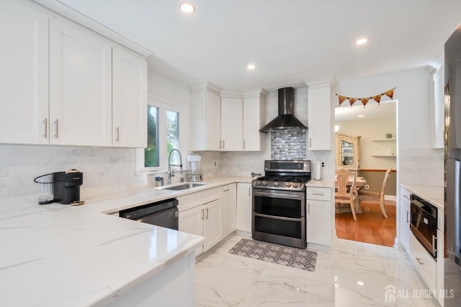 9 Haypress Road Dayton, NJ 08810 - Photo 8 of 33