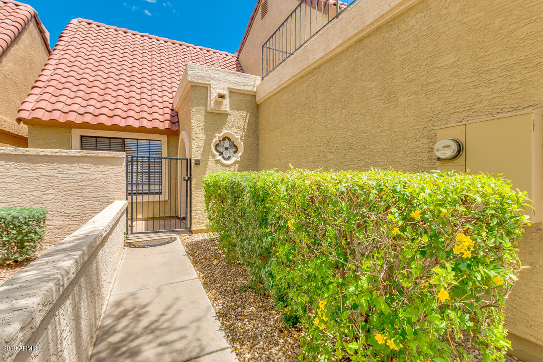 2848 East Brown Road, Unit 4 Mesa, AZ 85213 - Photo 5 of 36 05-Brown